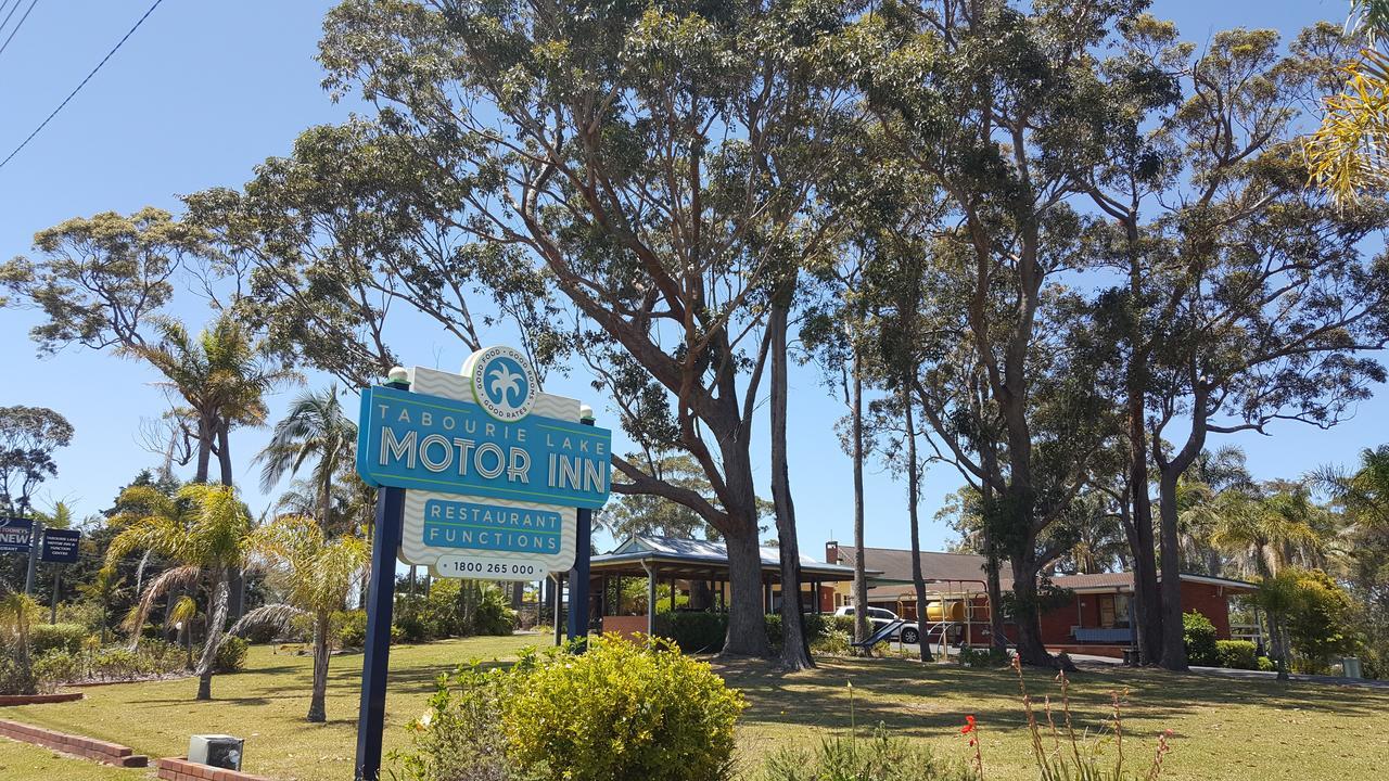 Tabourie Lake Motor Inn Exterior photo