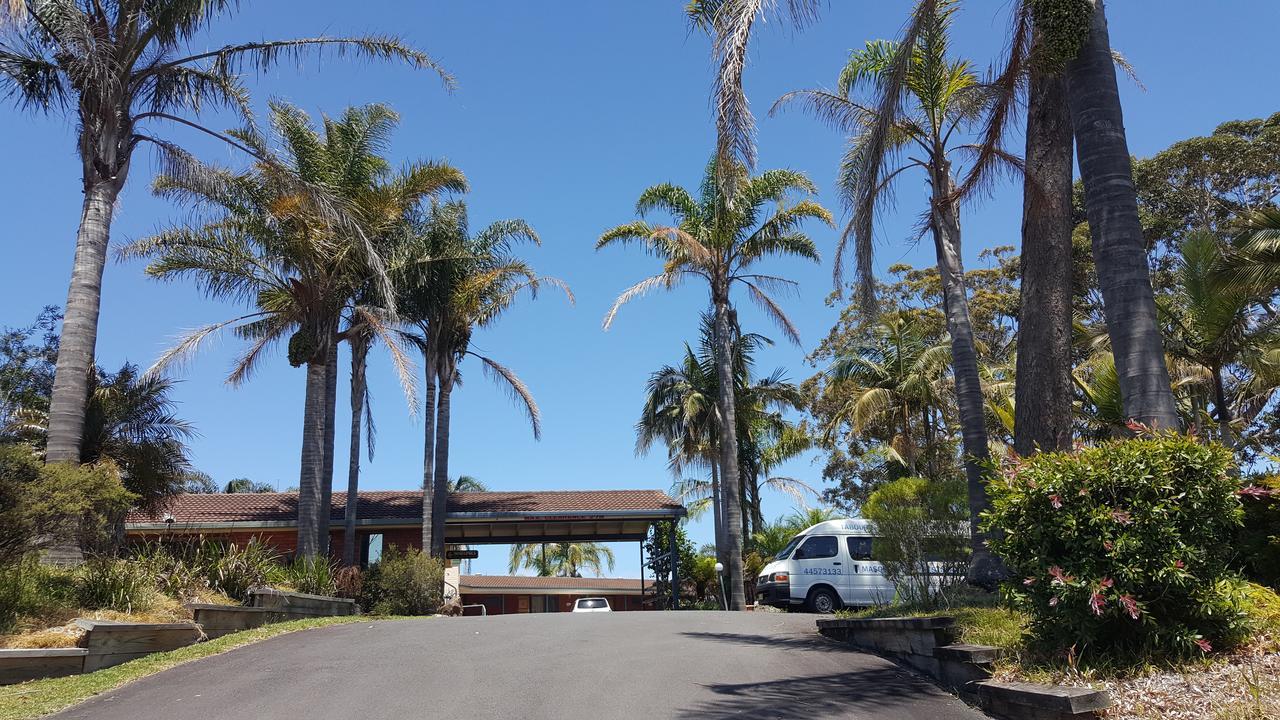 Tabourie Lake Motor Inn Exterior photo